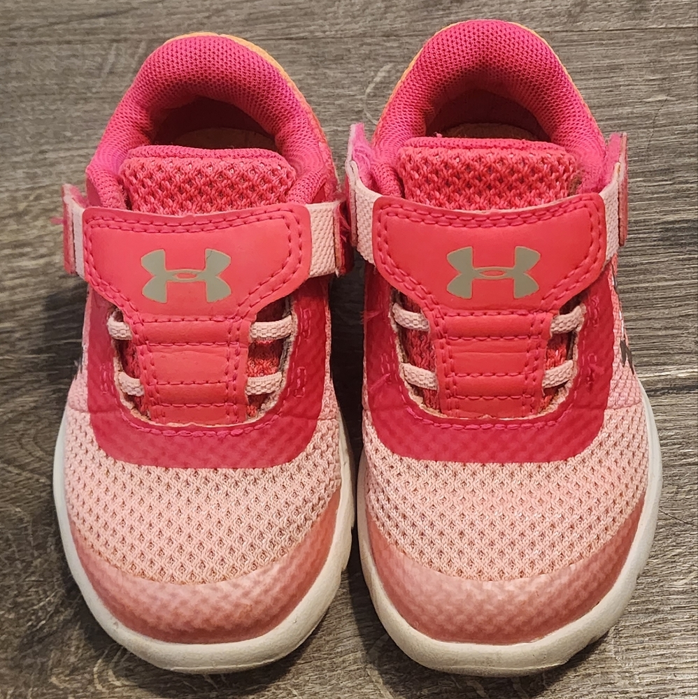 PINK/ORANGE UNDER ARMOUR SNEAKERS - SIZE TODDLER 5